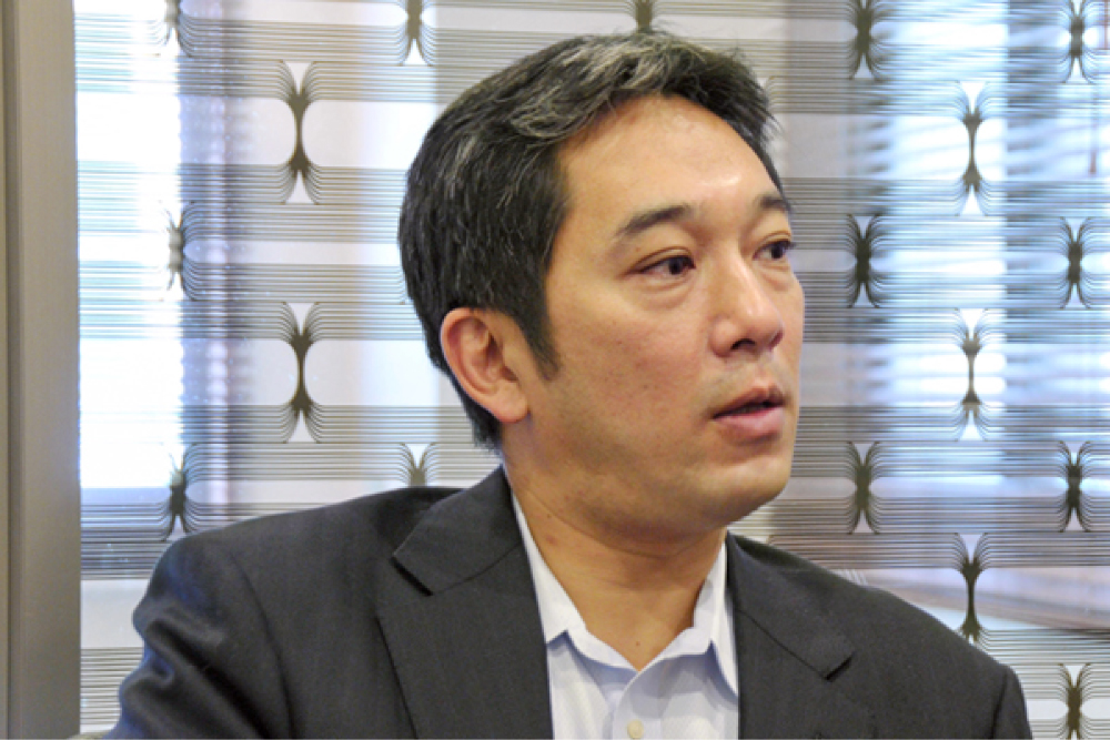 インタビューを受ける蒲池様